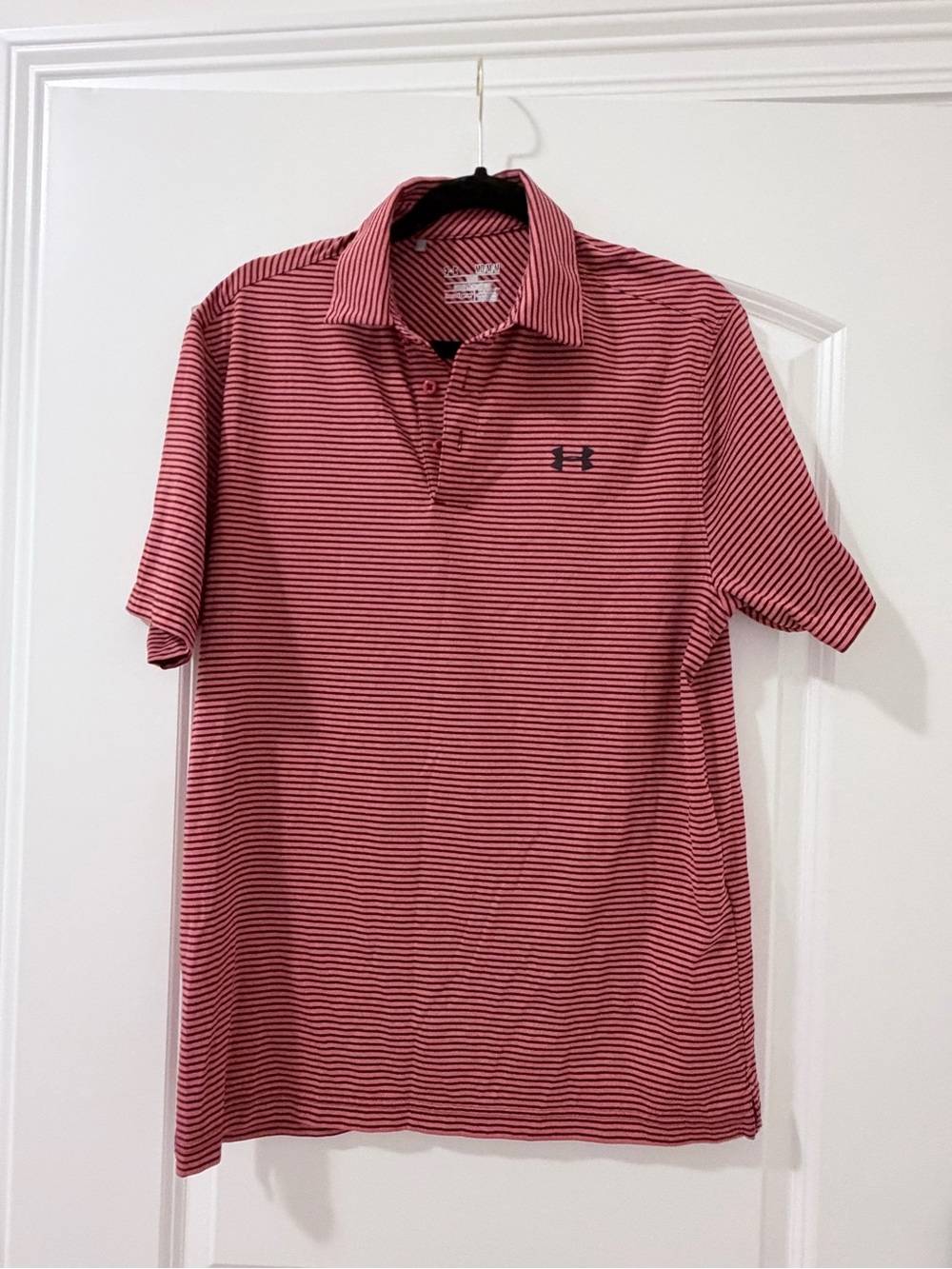 Men’s Under Armour Red and Maroon Striped Golf Polo Size Medium